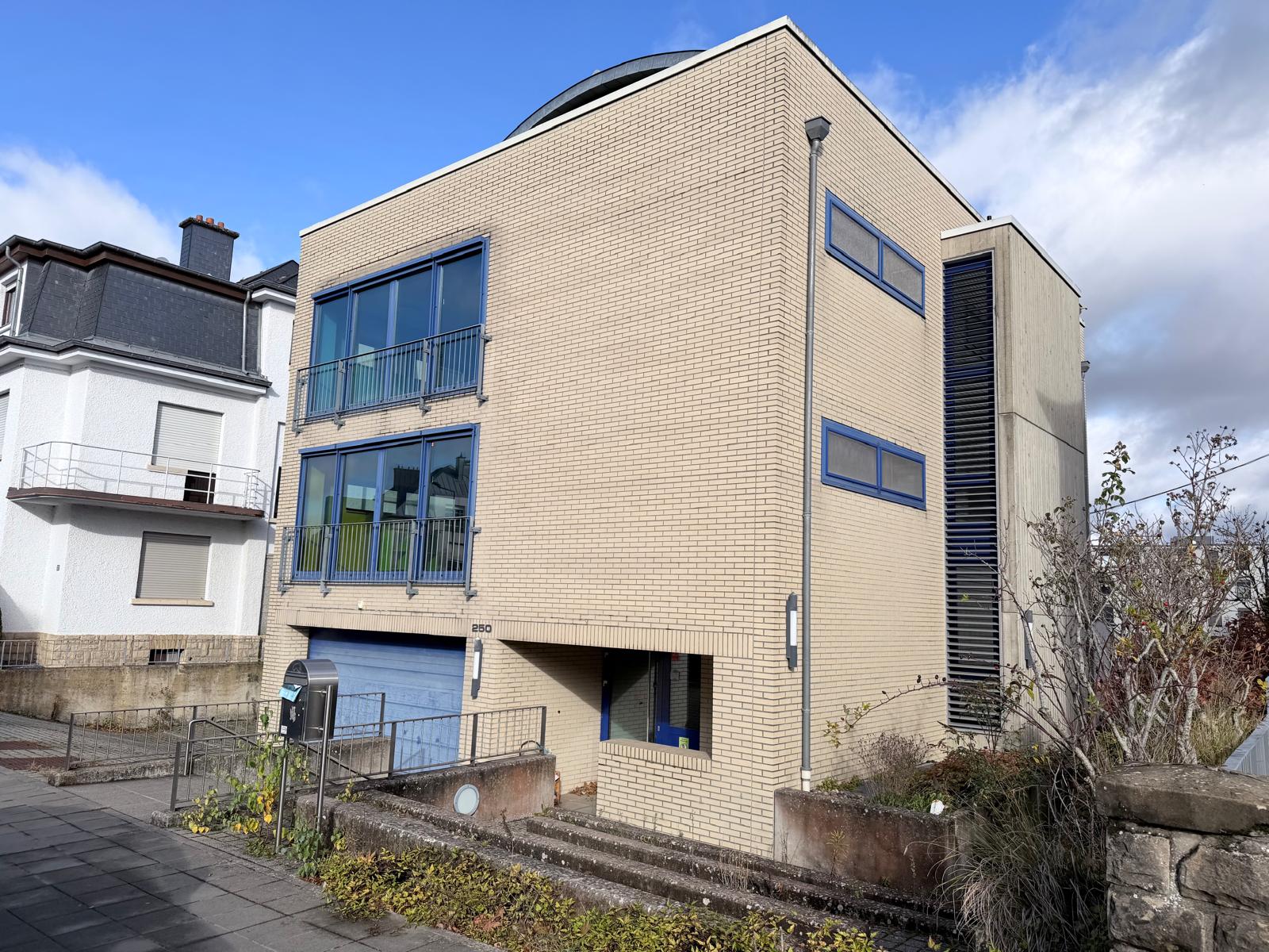 WhatsApp Image 2025-11-06 à 09.04.23_5fac9a95.jpg